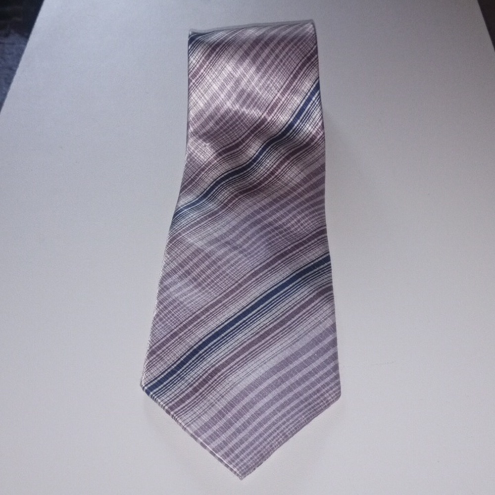 Classic Striped Men's Tie in Gray and Blue